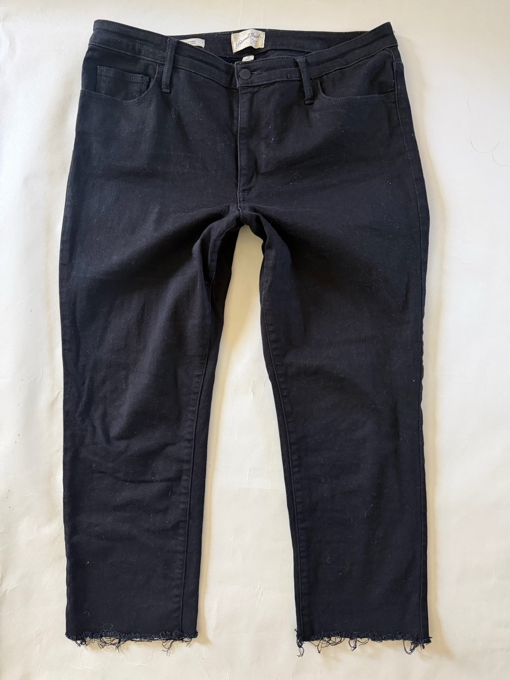 Women’s Black Raw-Hem Skinny Jeans: 14s
